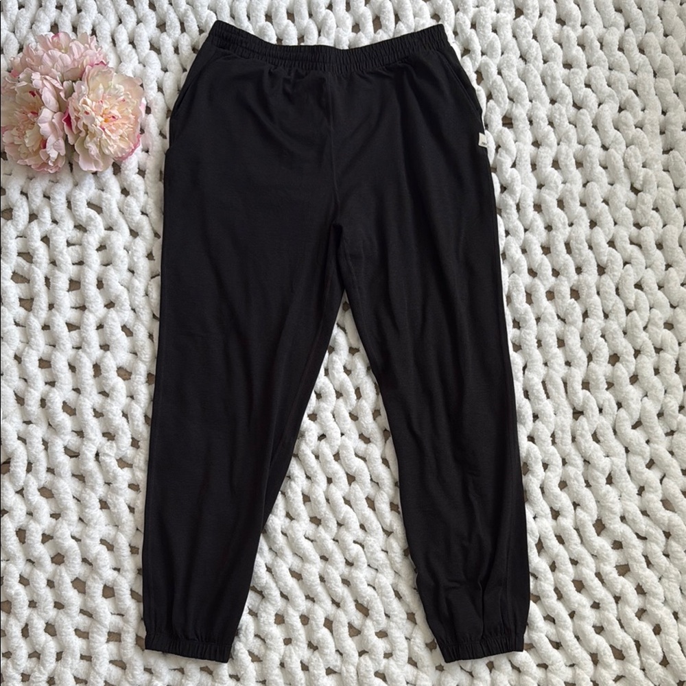 Vuori Dream Knit Heathered Black Joggers Size M